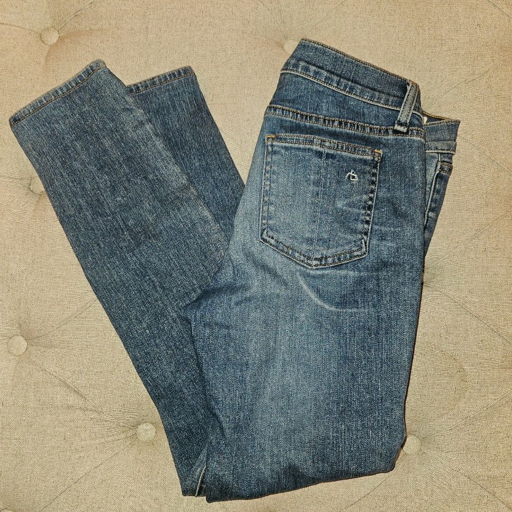 Gently Preowned Womens Rag and Bone Jeans.